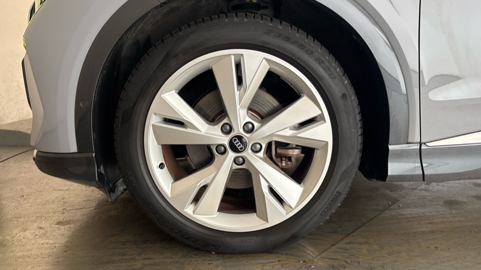 AUDI Q4 Image 17