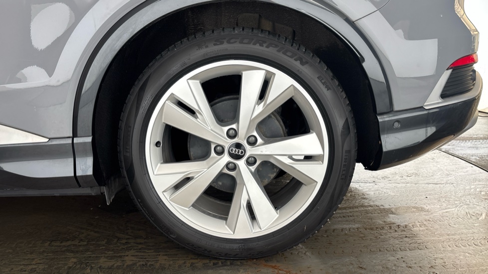 AUDI Q4 Image 18