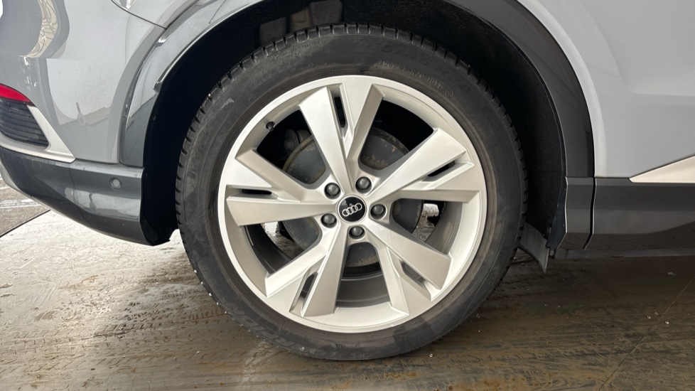 AUDI Q4 Image 19