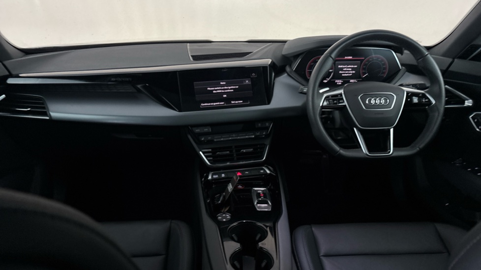 AUDI E-TRON GT Image 11