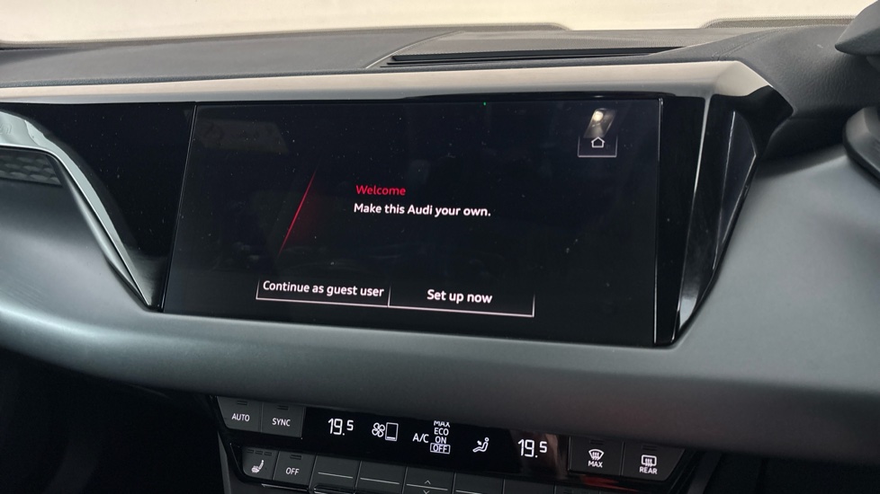 AUDI E-TRON GT Image 12