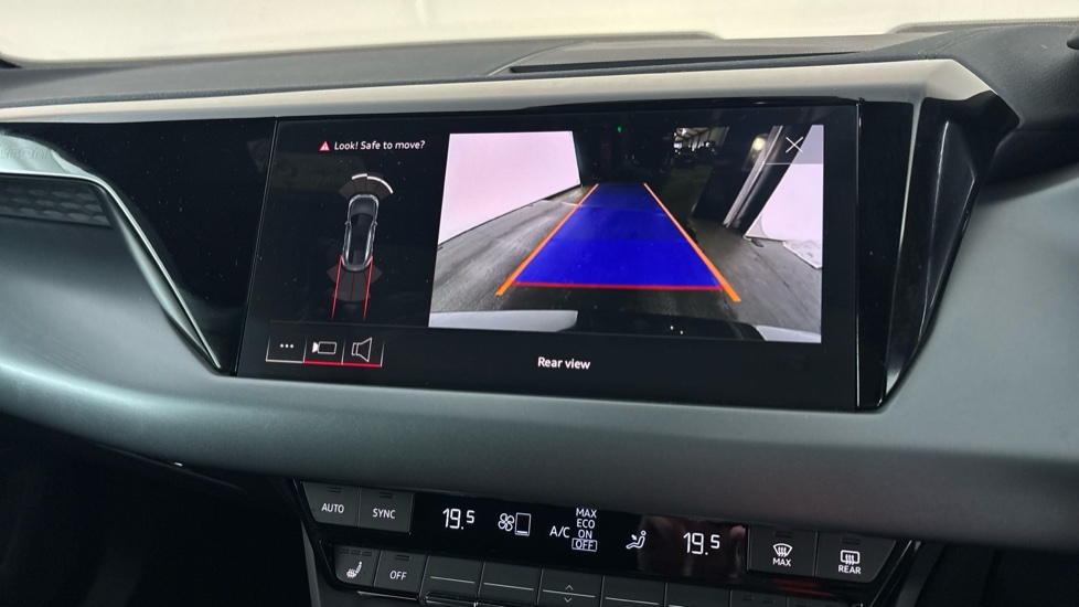 AUDI E-TRON GT reverse camera