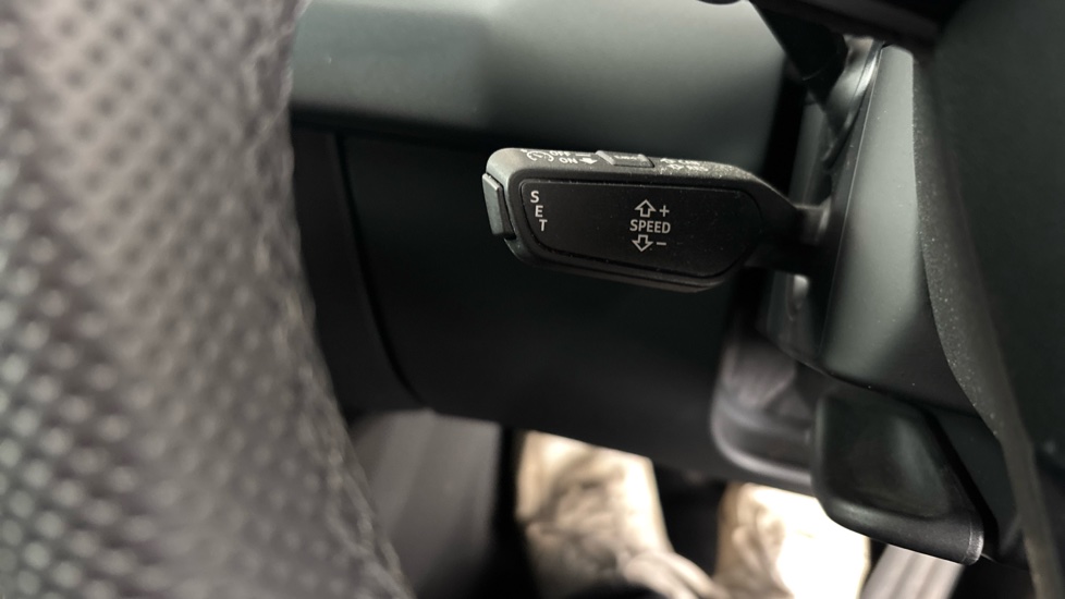 AUDI E-TRON GT cruise control