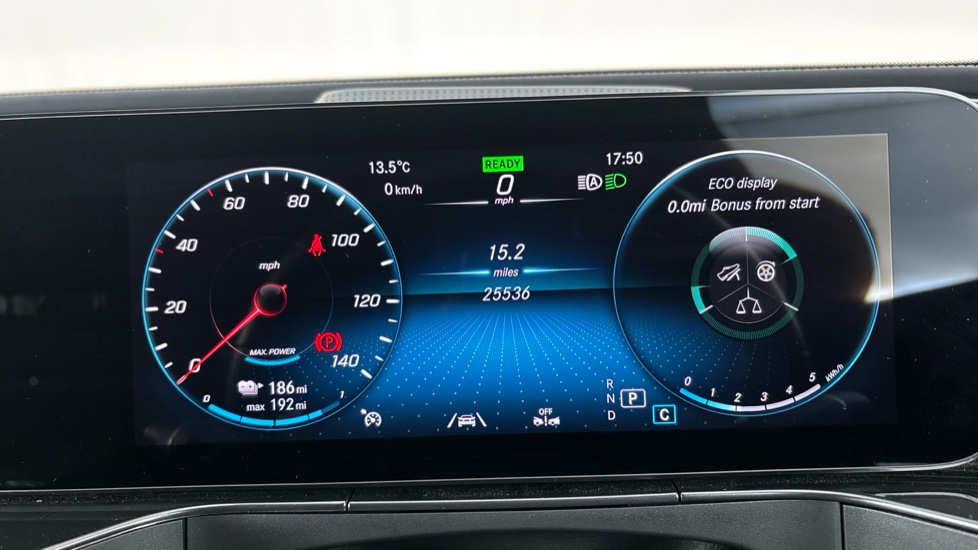 MERCEDES EQC Image 13