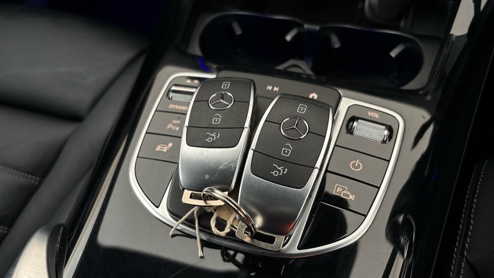 MERCEDES EQC 2 keys available