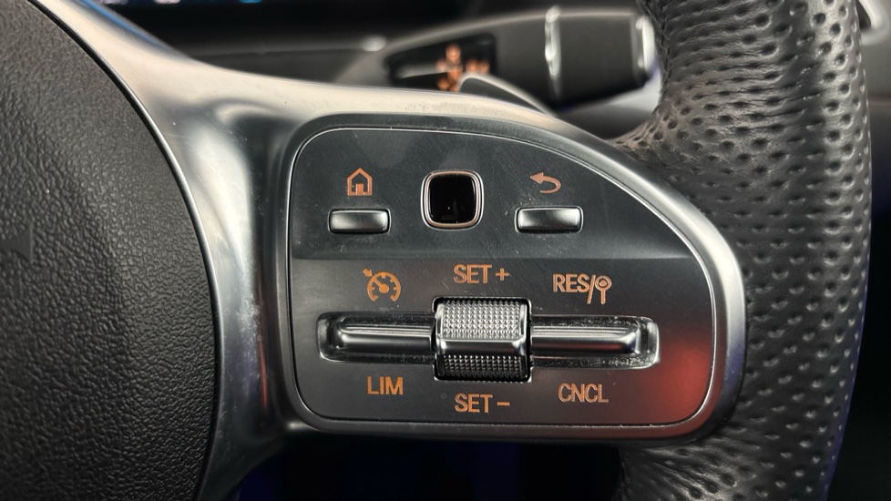 MERCEDES EQC Cruise control