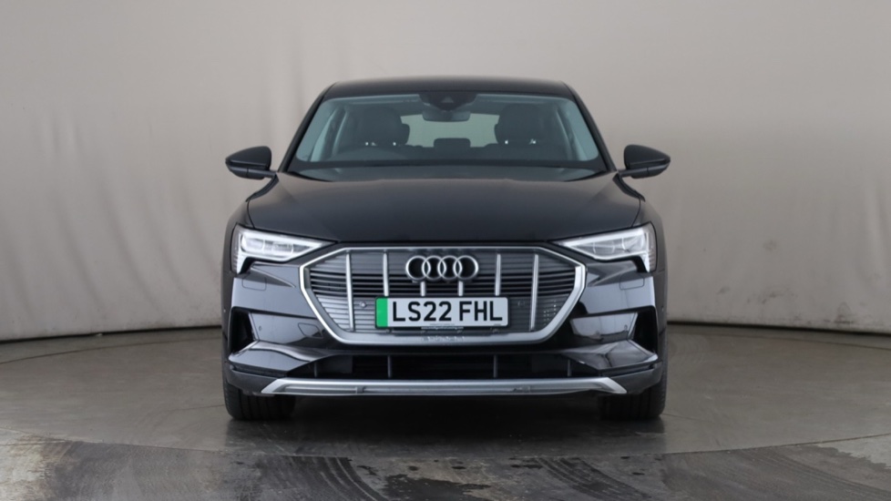 AUDI E-TRON Image 8