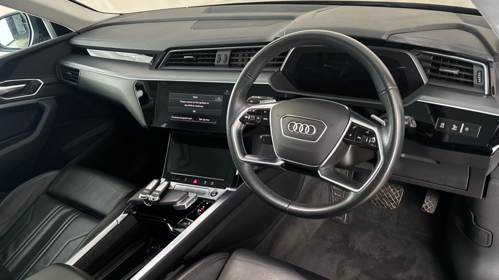 AUDI E-TRON Image 9