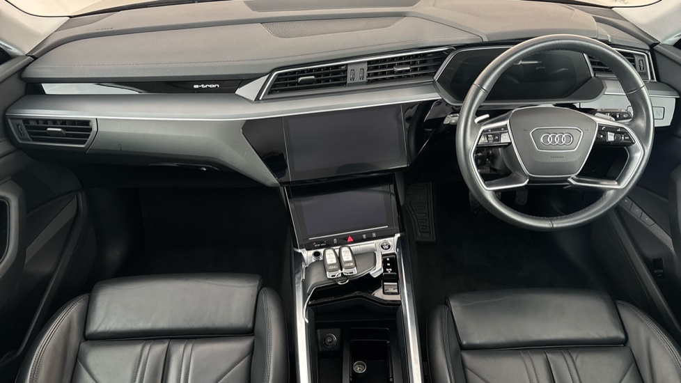 AUDI E-TRON Image 11
