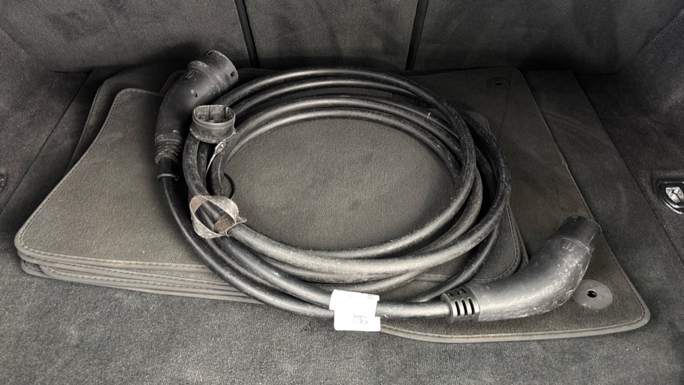 AUDI E-TRON Image 22