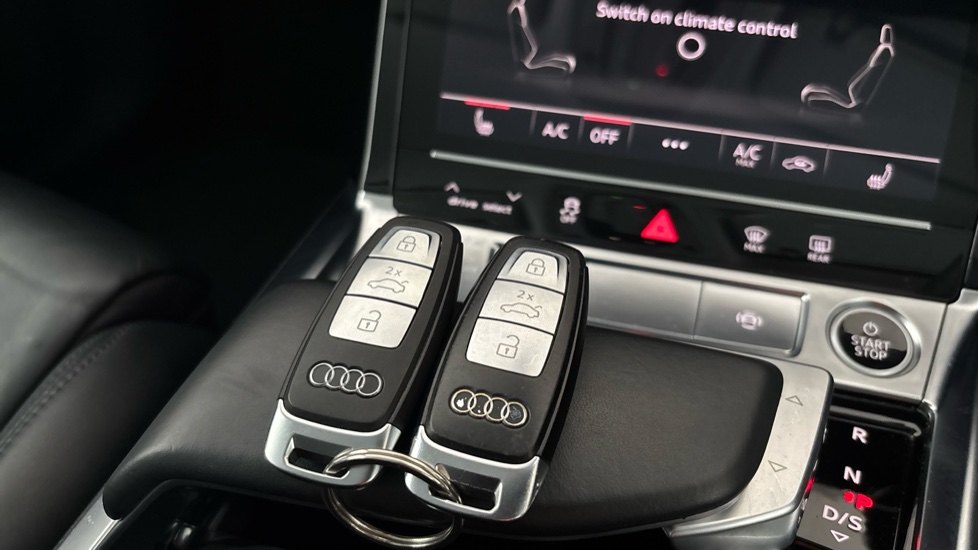 AUDI E-TRON 2 keys available