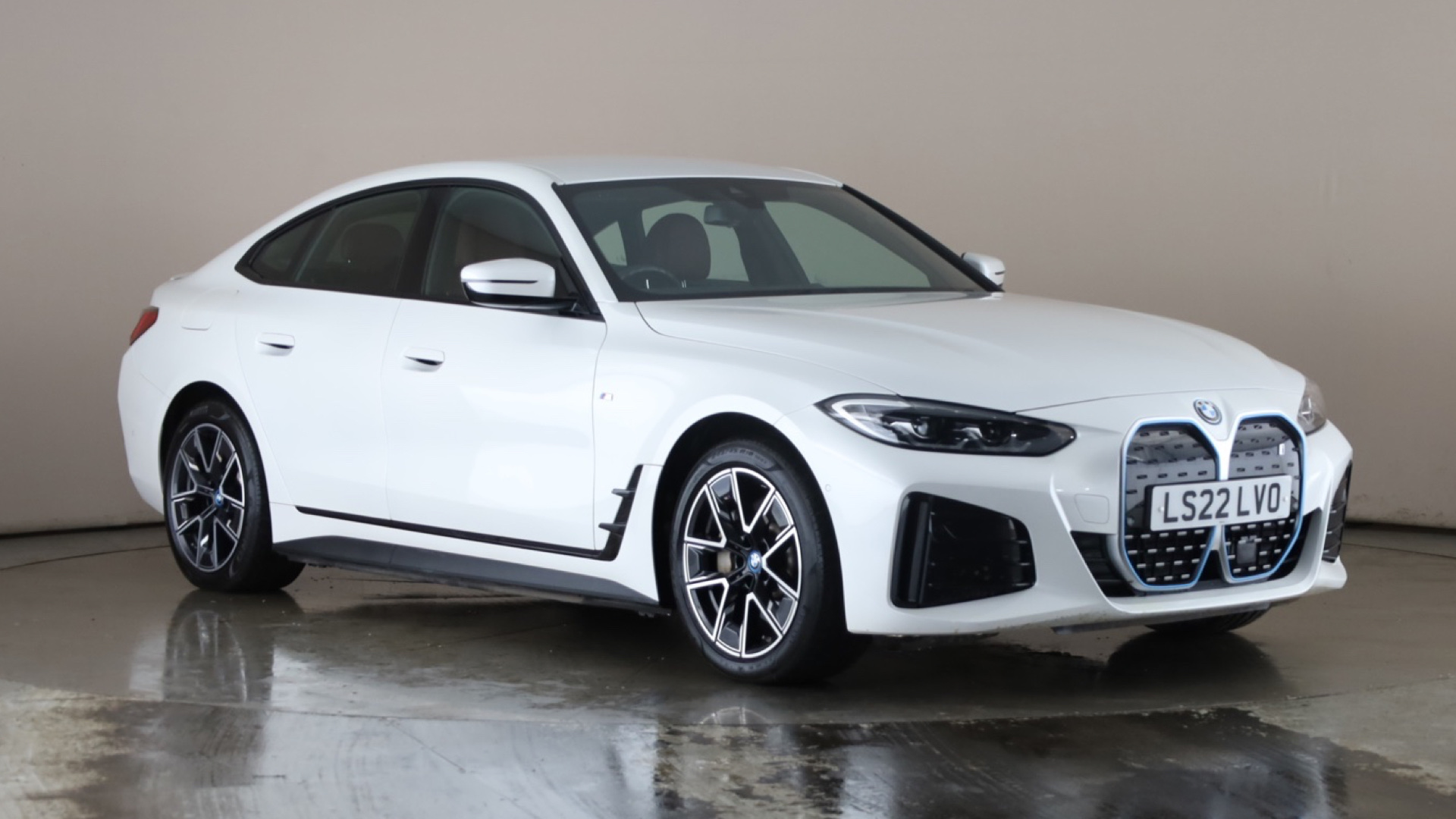 4027523 250kW eDrive40 M Sport 83.9kWh 5dr Auto