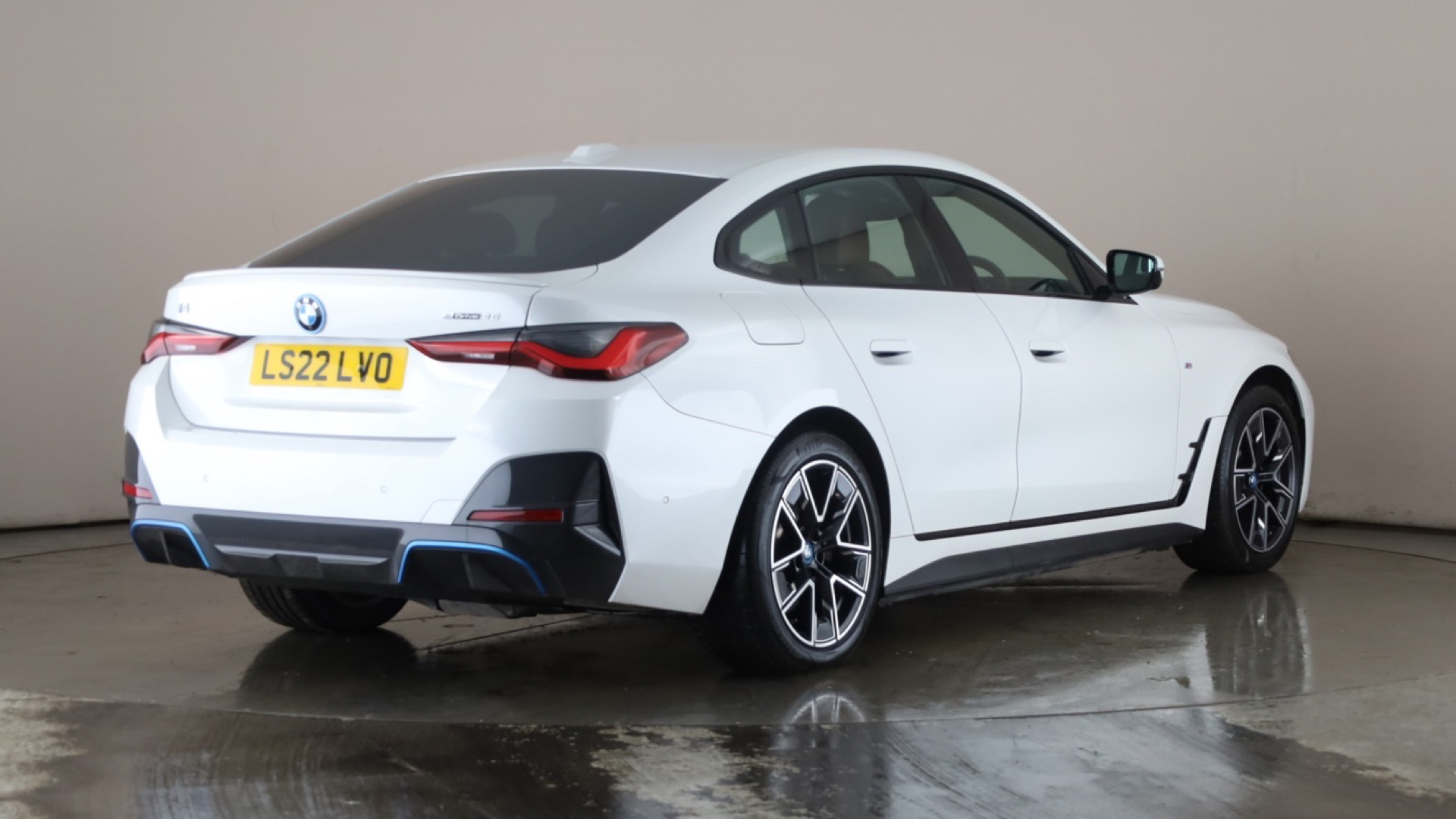 4027523 250kW eDrive40 M Sport 83.9kWh 5dr Auto