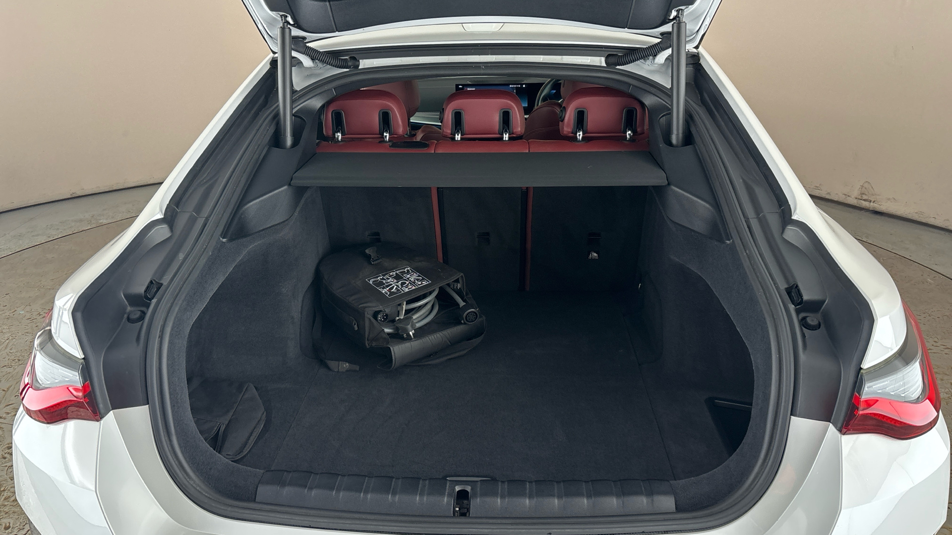 4027523 250kW eDrive40 M Sport 83.9kWh 5dr Auto