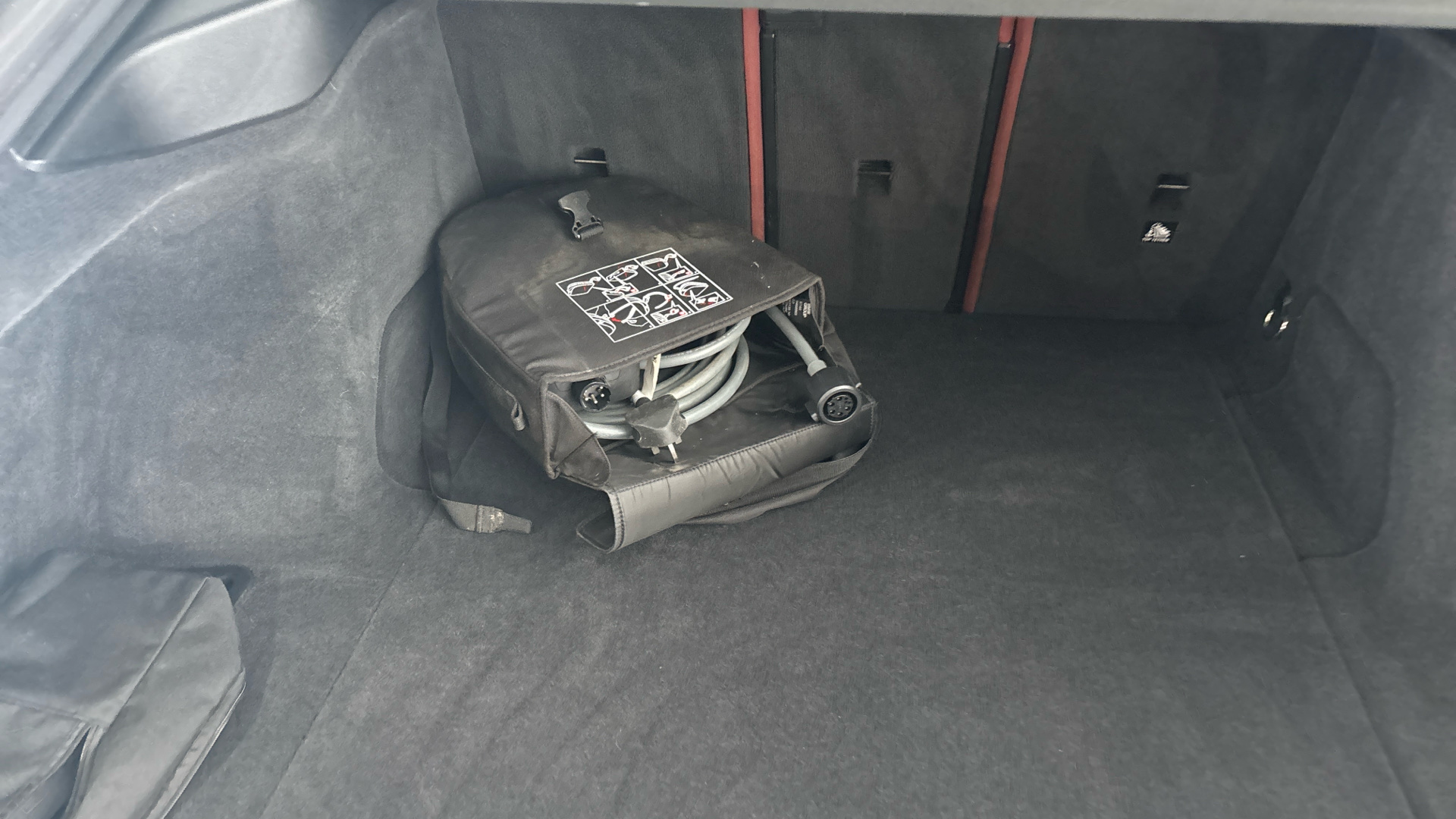 4027523 250kW eDrive40 M Sport 83.9kWh 5dr Auto