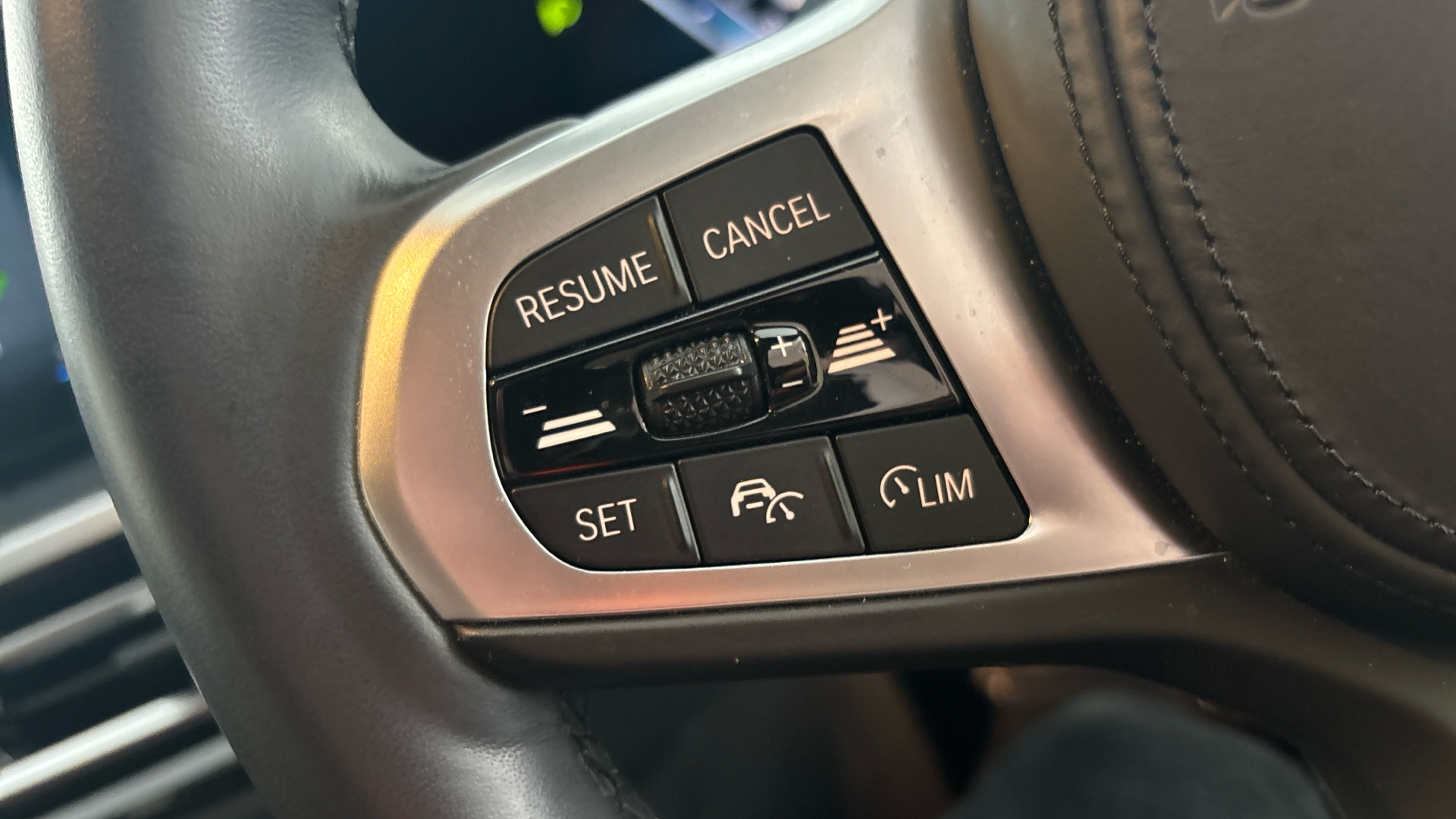 4027523 250kW eDrive40 M Sport 83.9kWh 5dr Auto