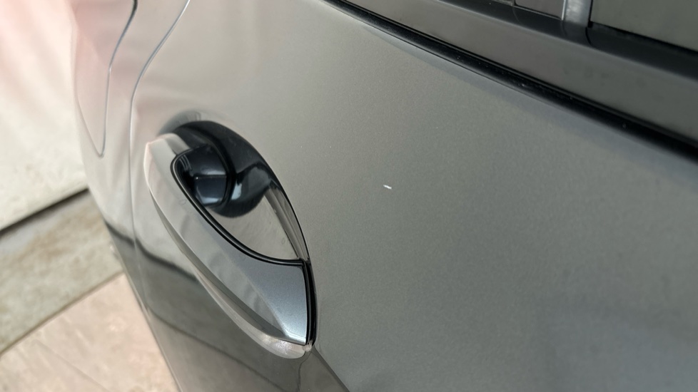BMW iX3 scratches