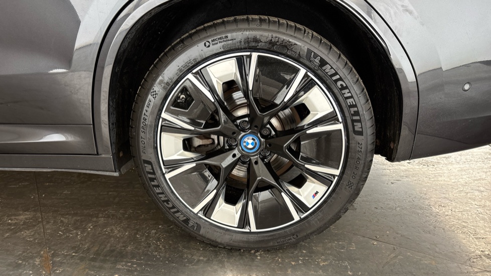 BMW iX3 Image 18