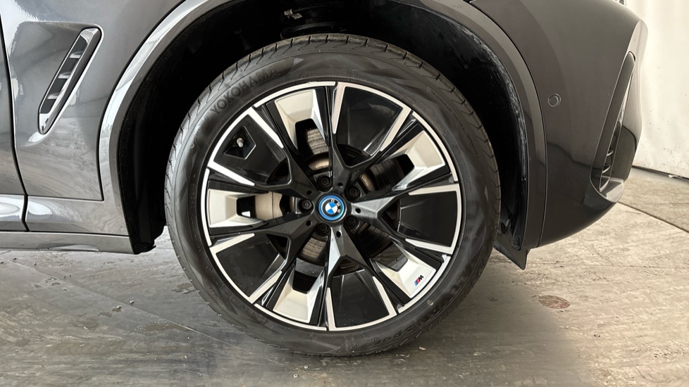 BMW iX3 Image 20