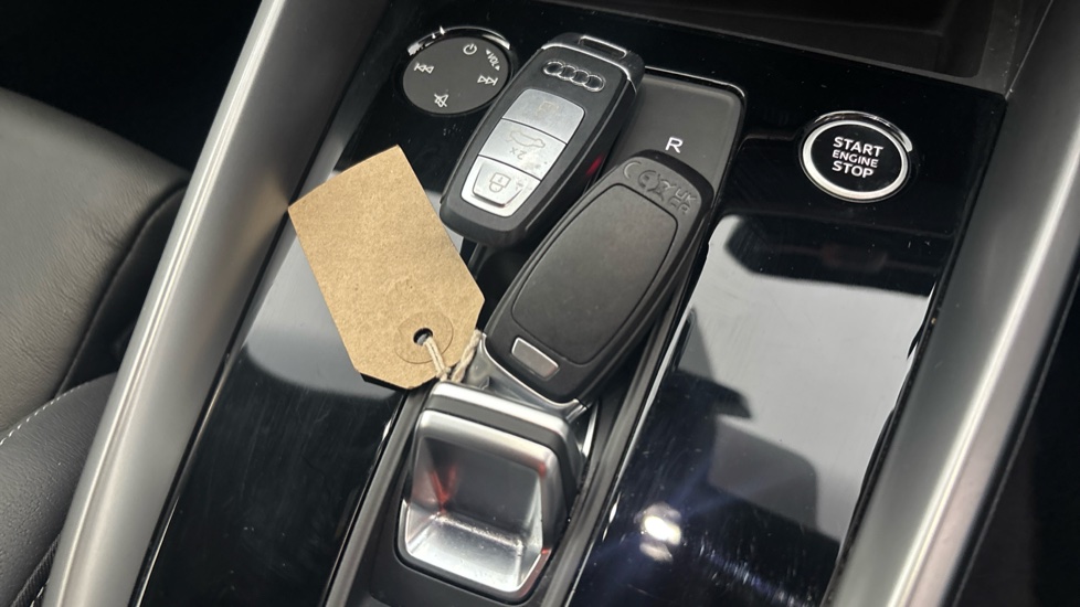 AUDI A3 2 keys