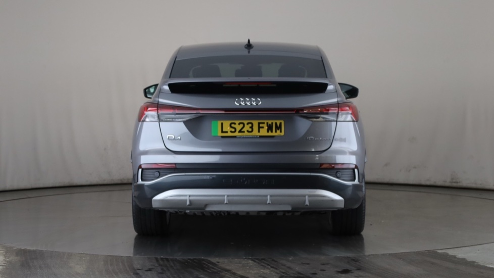 AUDI Q4 Image 4