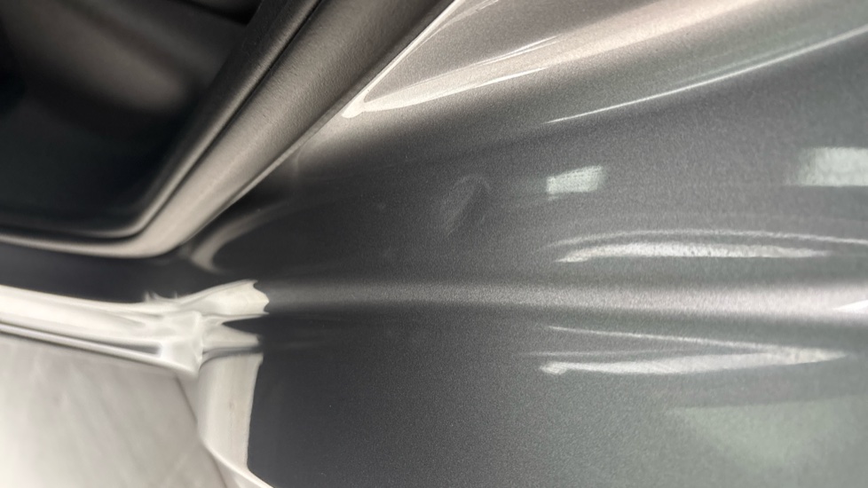 AUDI Q4 Dent