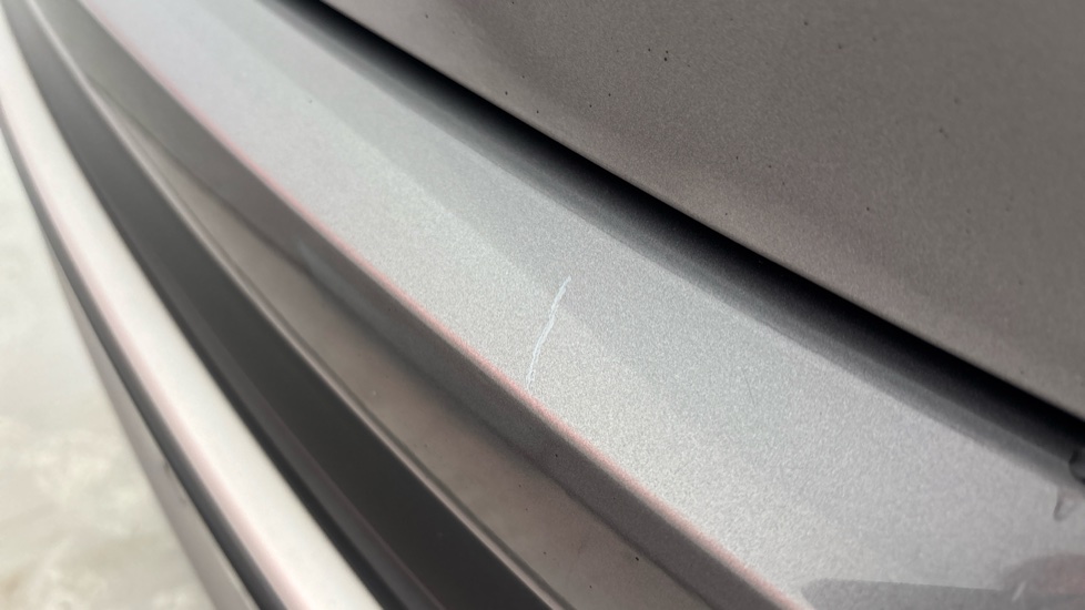 AUDI Q4 Scratches and chips