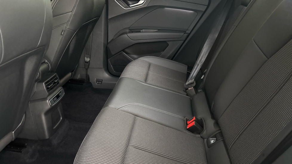 AUDI Q4 Image 14