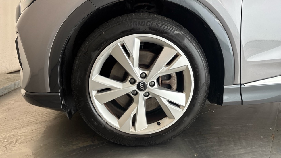 AUDI Q4 Image 17