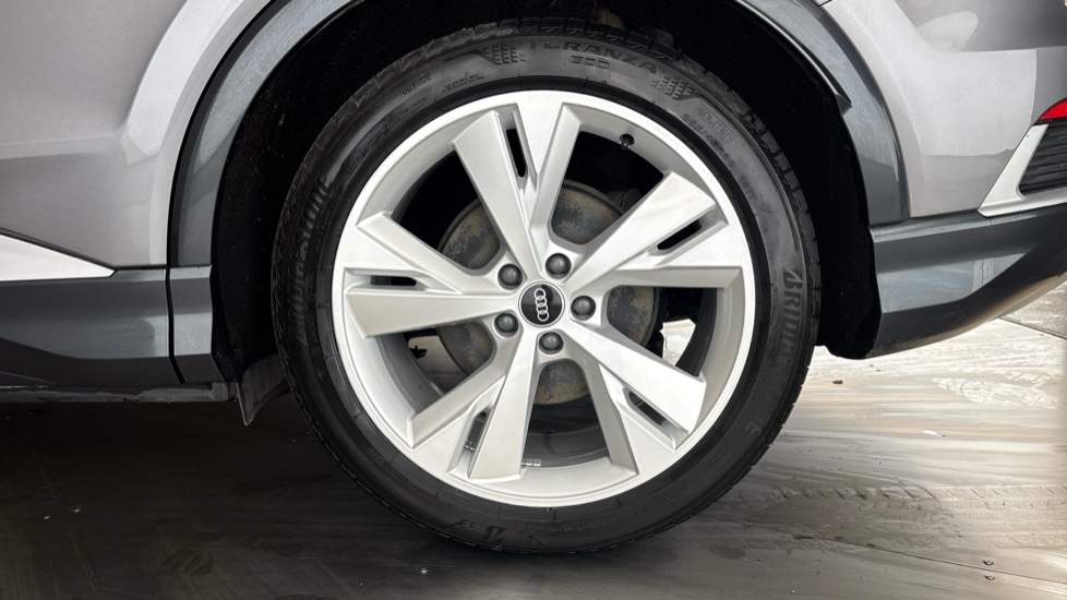 AUDI Q4 Image 18