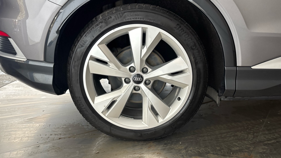 AUDI Q4 Image 19