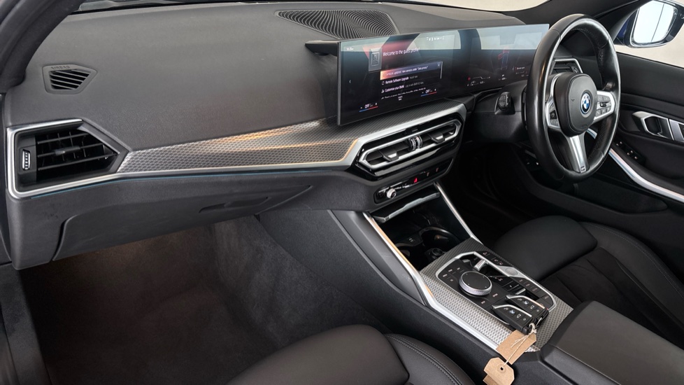 BMW 3 SERIES Image 10