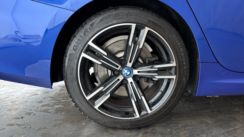 BMW 3 SERIES Image 19