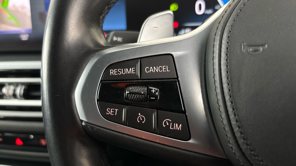 BMW 3 SERIES Cruise control