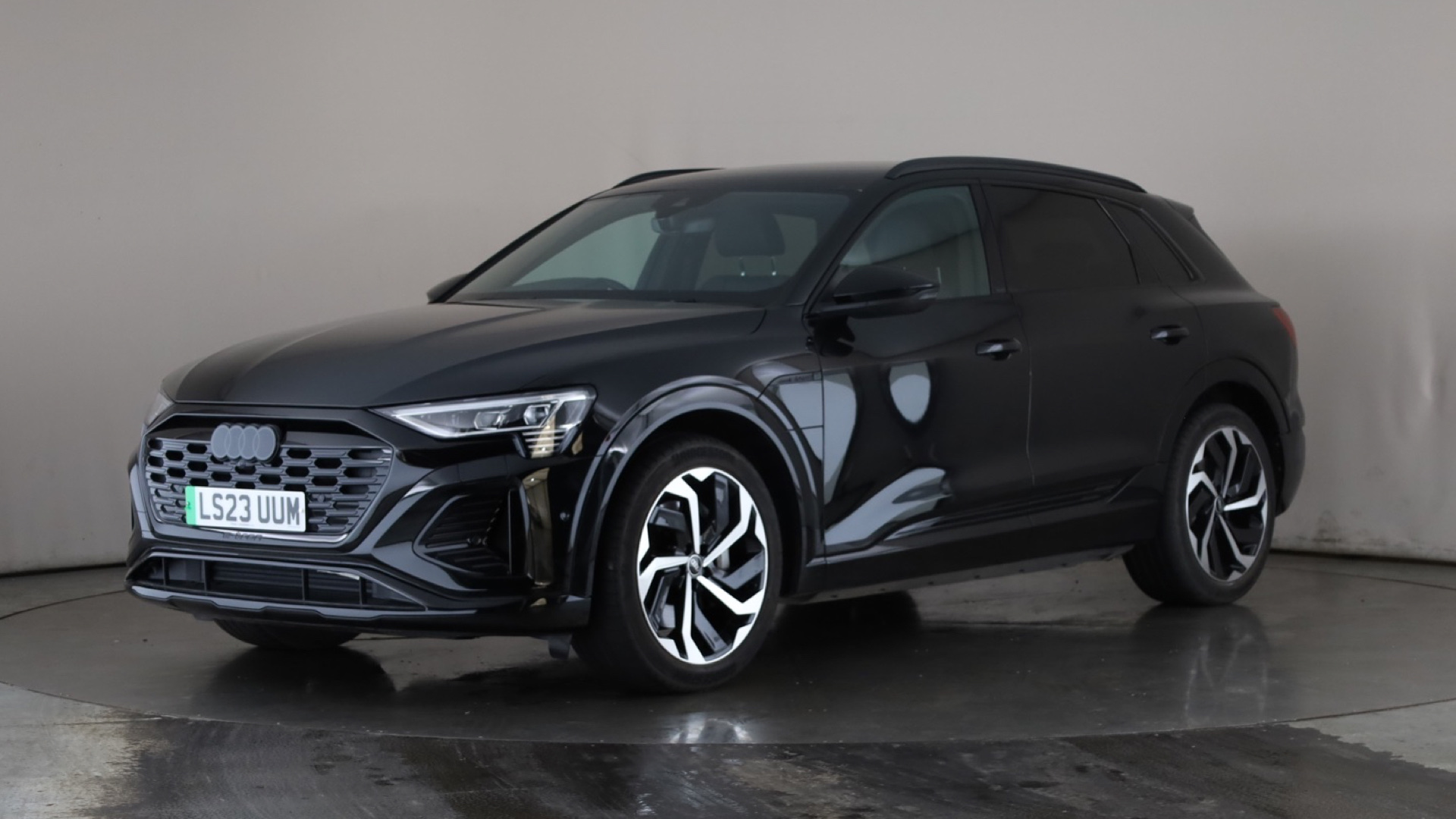 250kW 50 Quattro 95kWh Black Edition 5dr Auto