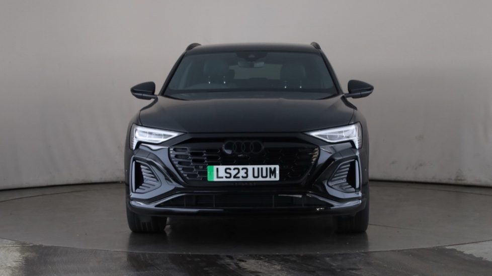 AUDI Q8 Image 8