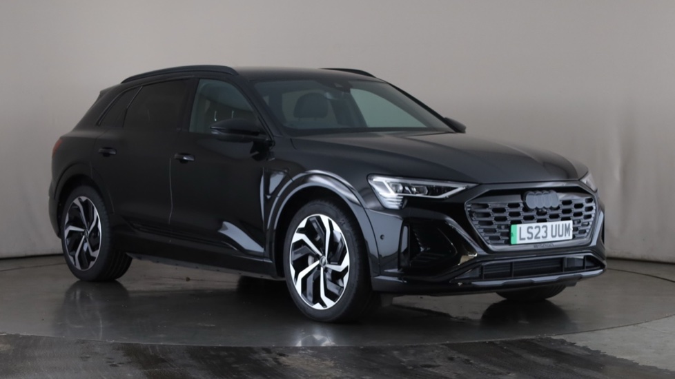 AUDI Q8 Image 7