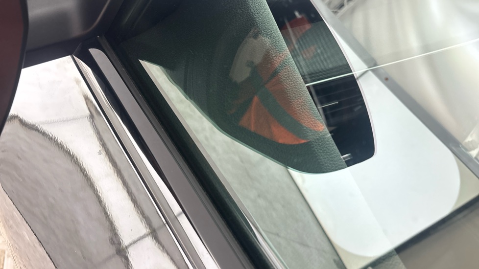 AUDI Q8 scratches