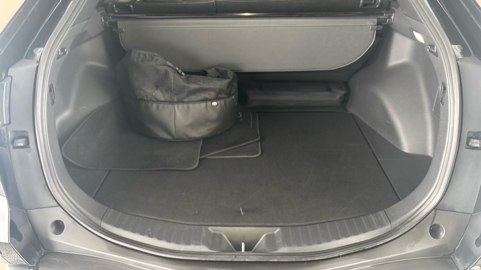 TOYOTA BZ4X Image 15