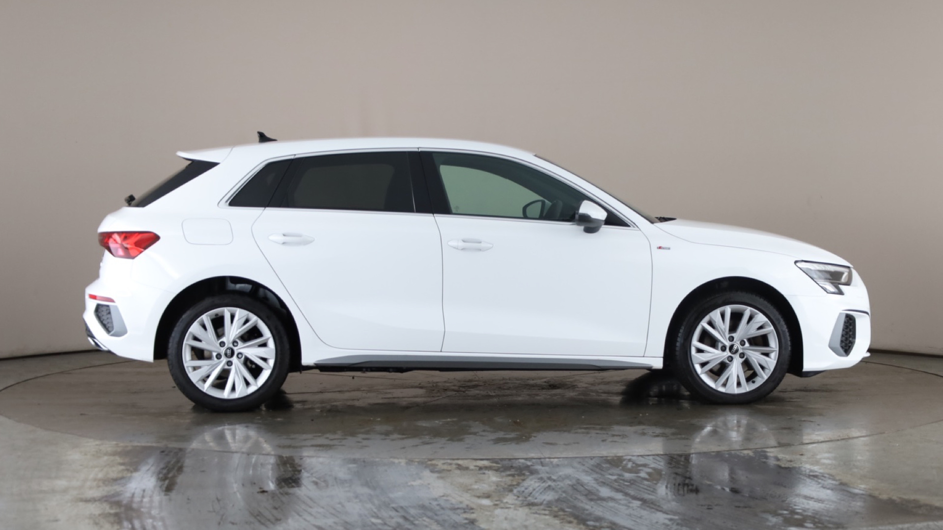 4020674 40 TFSI e S Line 5dr S Tronic