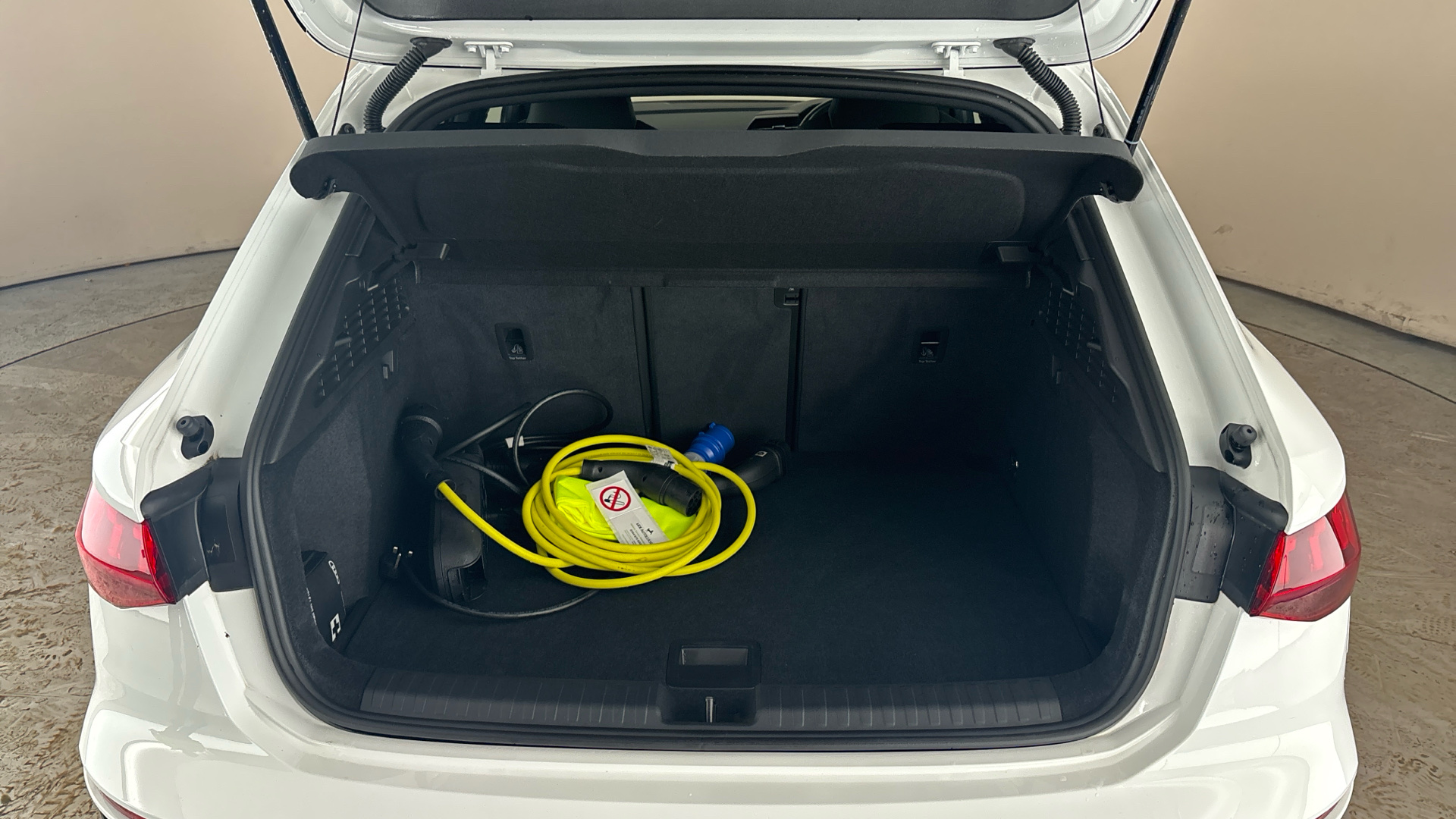 4020674 40 TFSI e S Line 5dr S Tronic