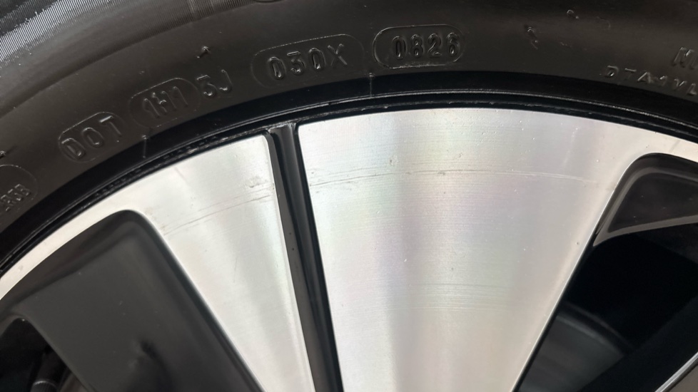 VOLVO XC40 scuff
