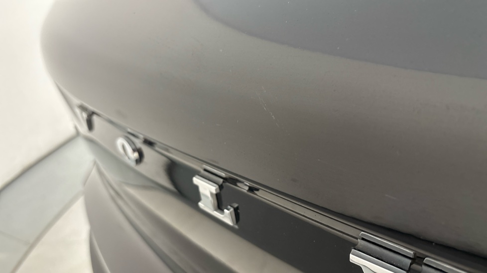 VOLVO XC40 scratches