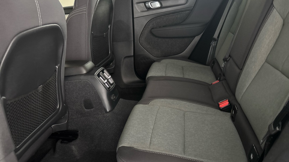 VOLVO XC40 Image 14
