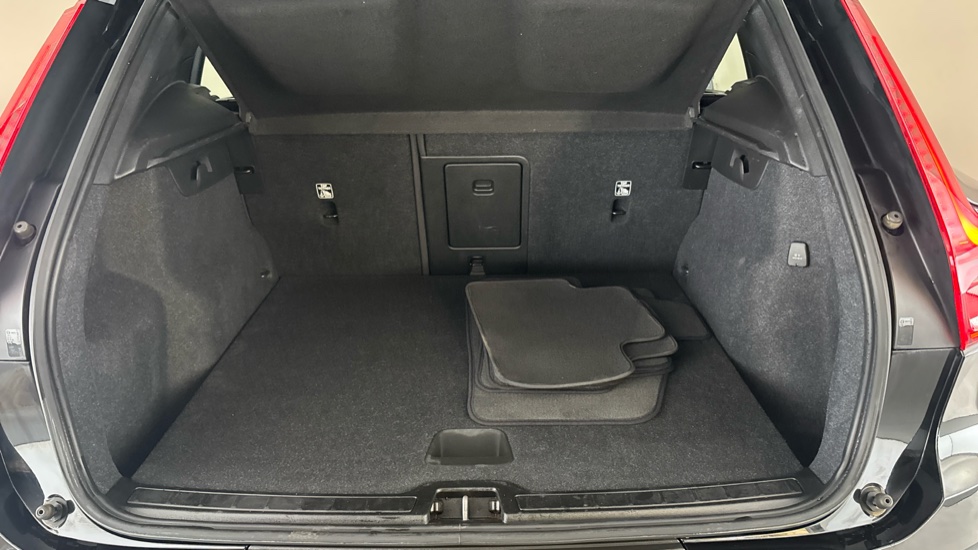 VOLVO XC40 Image 15