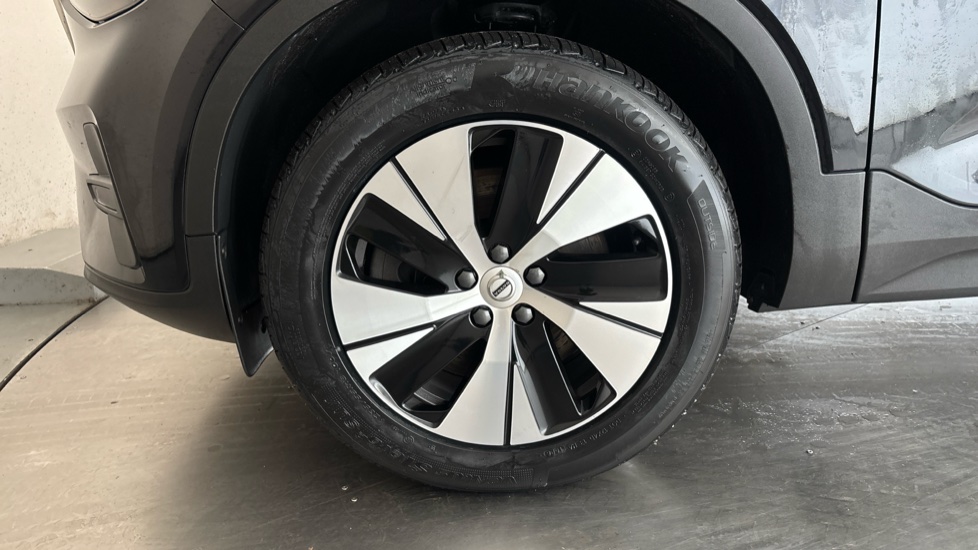 VOLVO XC40 Image 17