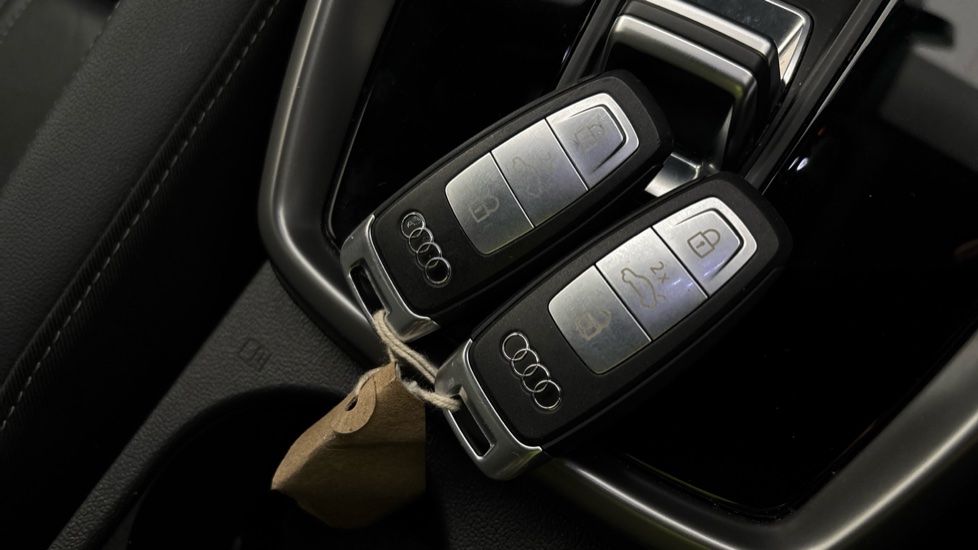 AUDI A3 2 keys