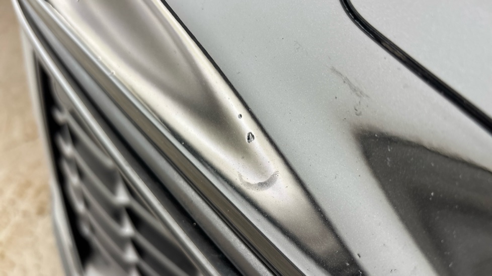 AUDI A3 Chips and scratches