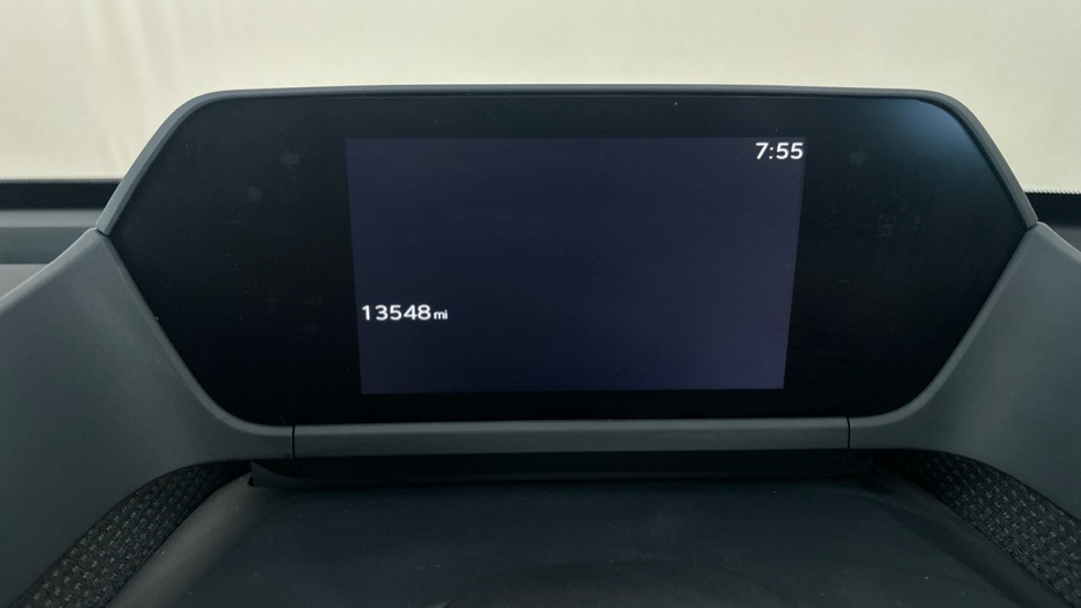 TOYOTA BZ4X Image 13