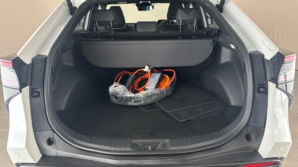 TOYOTA BZ4X Image 15